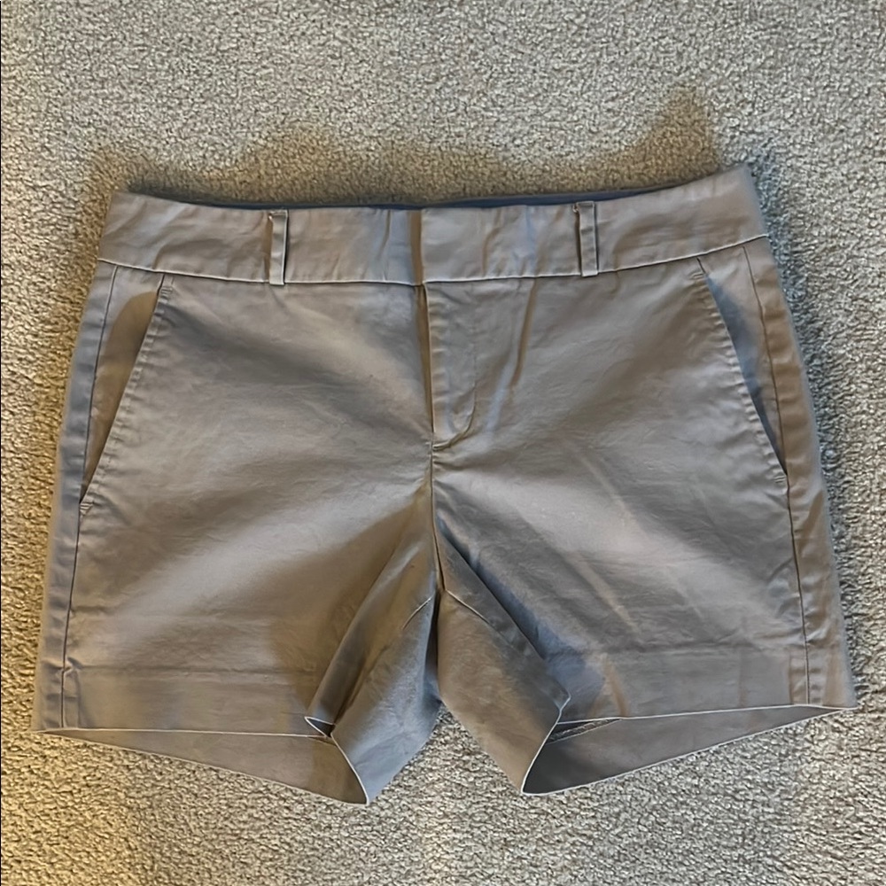 Stylish Banana Republic Khakis Women's Shorts Hampton Fit Size 4